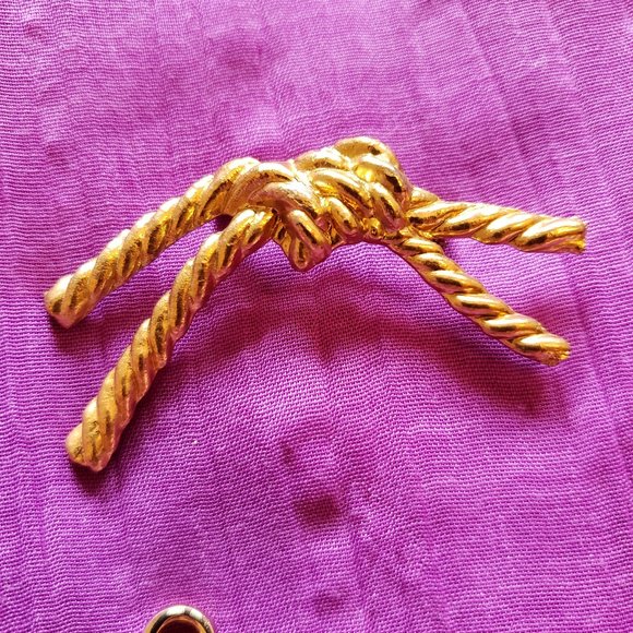 Lot Vintage Vtg Gold Silver Brass Metal 10 Brooches Pins Clips 1 Pair Shoe Clips - Picture 8 of 13